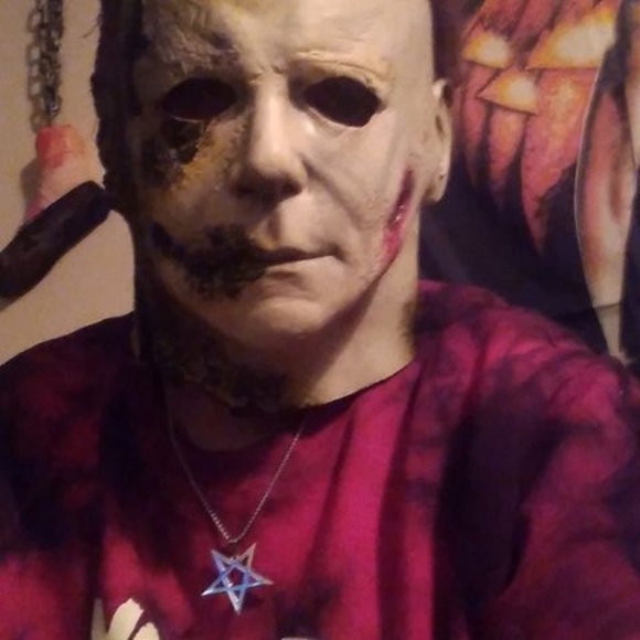 Meet your Posher, Andrew - Picture 1 of 1